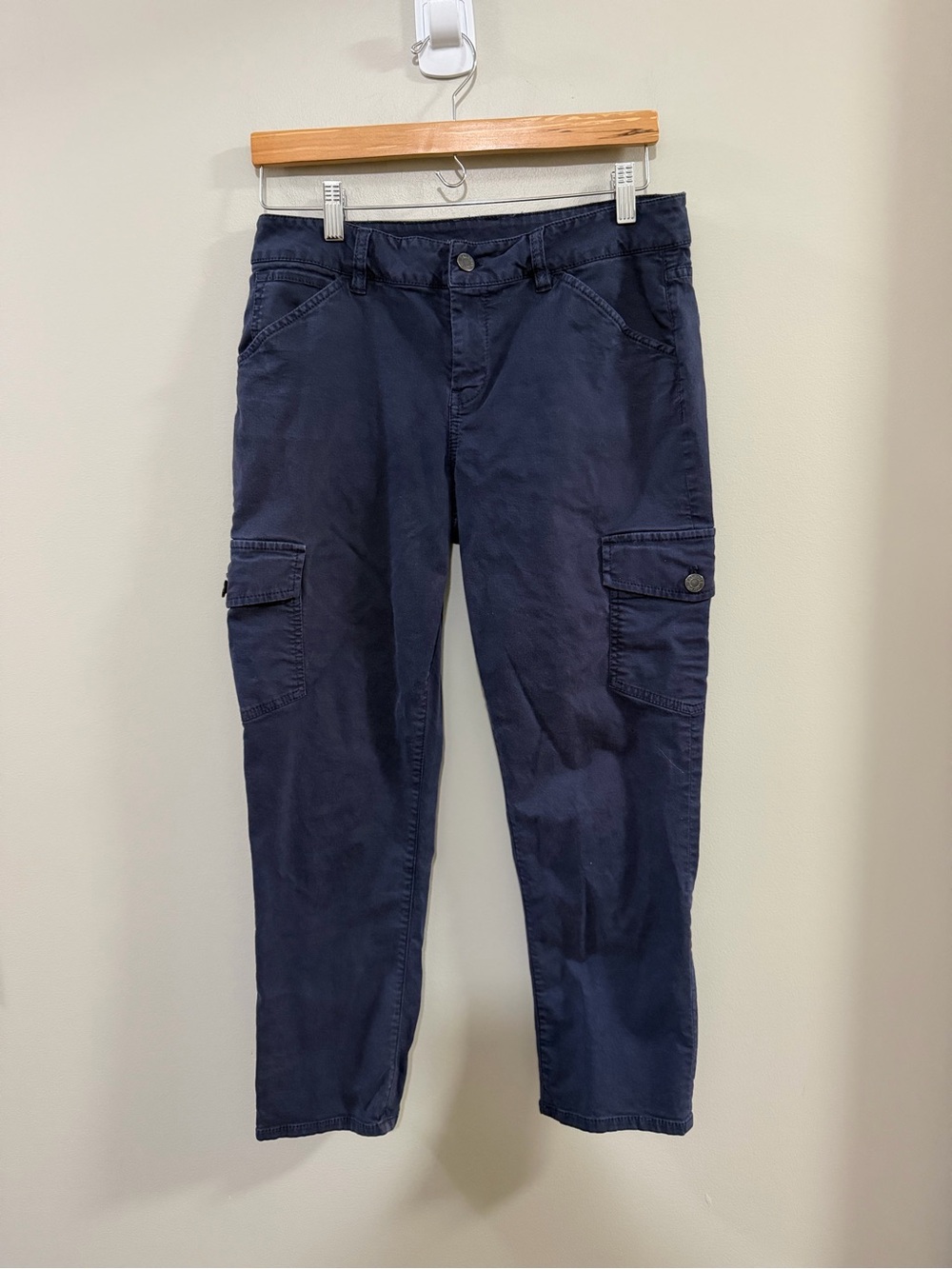 Talbots Signature Capri Navy Cargo Pants. Size 10/30